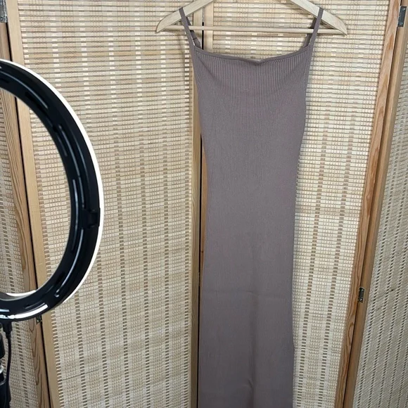 Dissh Athena Sleeveless Body Con Maxi Dress Ribbed - Picture 7 of 7